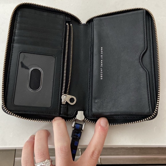 Marc Jacobs Leather Wristlet - Picture 2 of 6